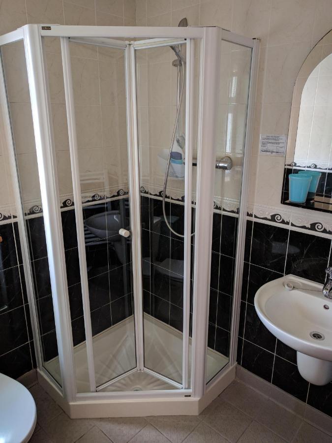 Lough Gara Lodge Self Catering Gorteen  外观 照片